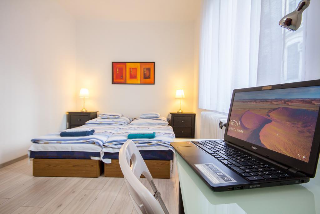 Andrassy Apartment With Inside Parking Budapest Exterior photo