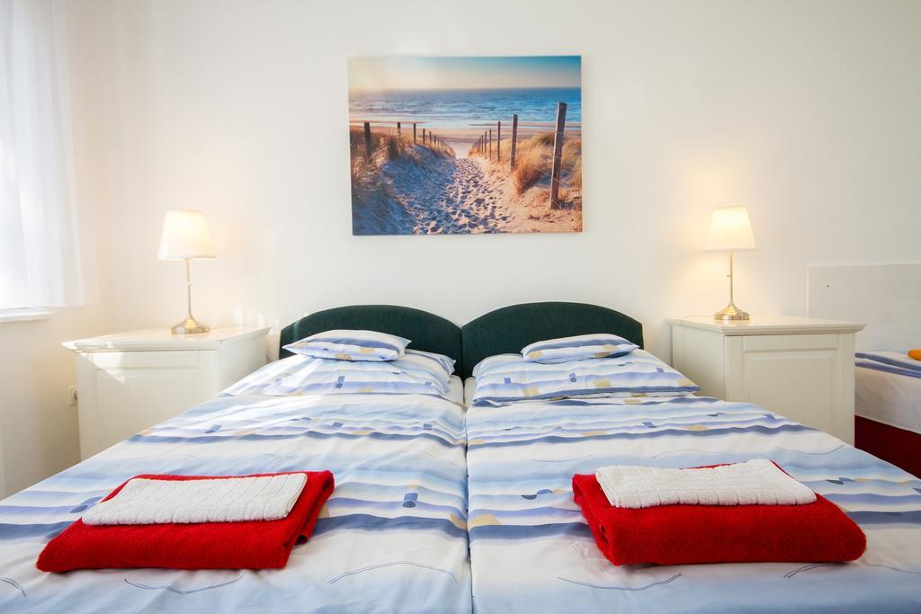 Andrassy Apartment With Inside Parking Budapest Exterior photo